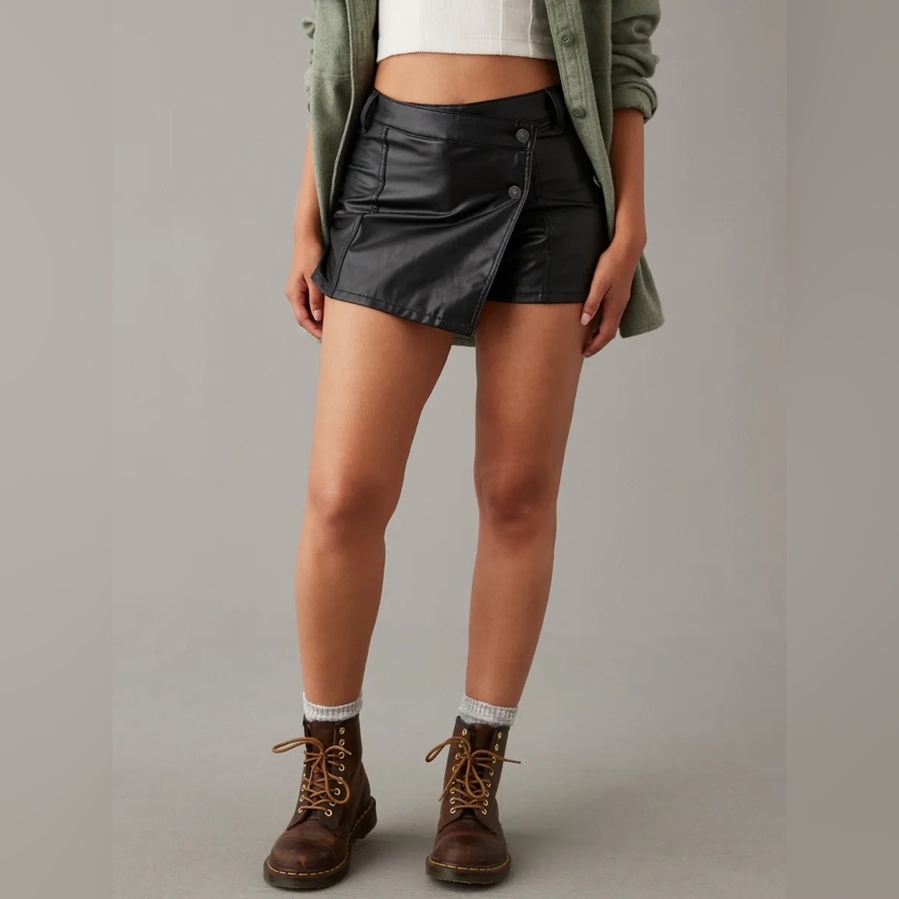 AE High-Waisted Vegan Leather Black Mini Skort